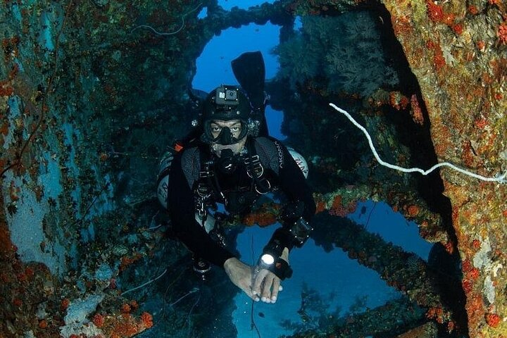 Scuba Diving in Colombo - Photo 1 of 6